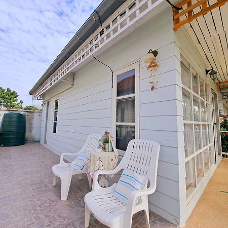 Prathana Garden Beach Resort Хуа Хин Екстериор снимка