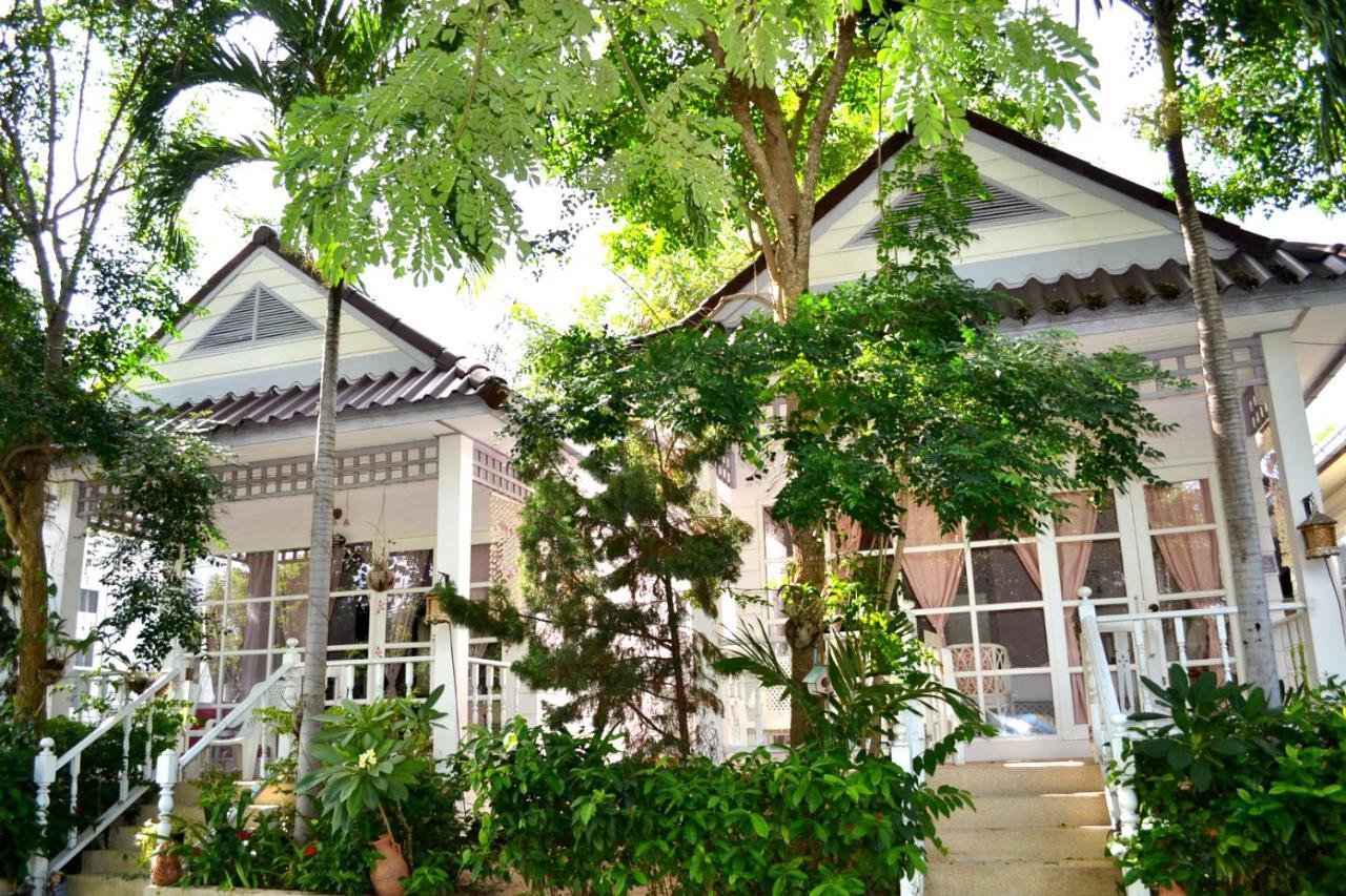 Prathana Garden Beach Resort Хуа Хин Екстериор снимка