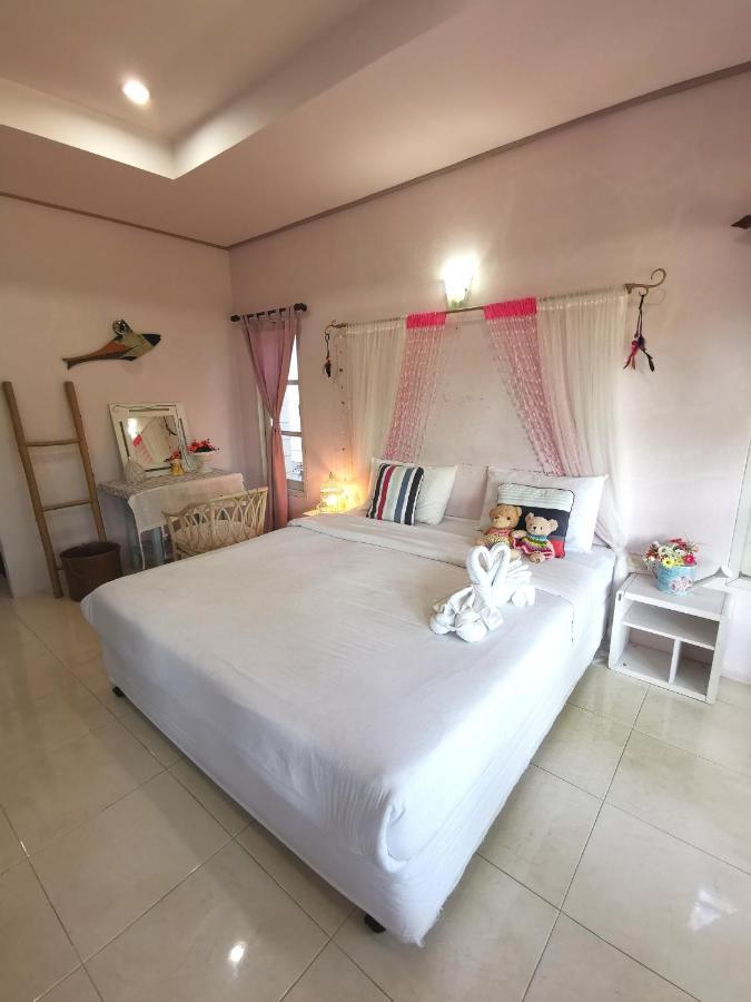 Prathana Garden Beach Resort Хуа Хин Екстериор снимка