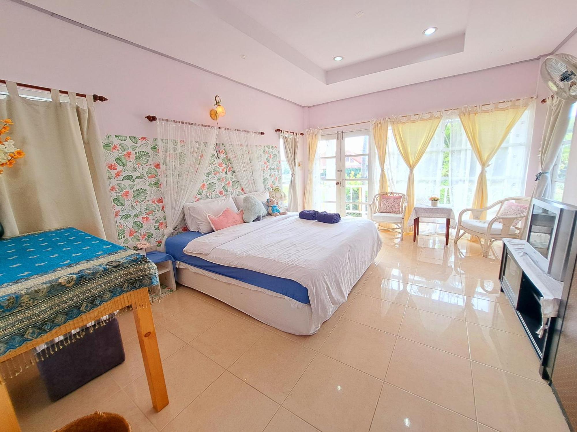 Prathana Garden Beach Resort Хуа Хин Екстериор снимка
