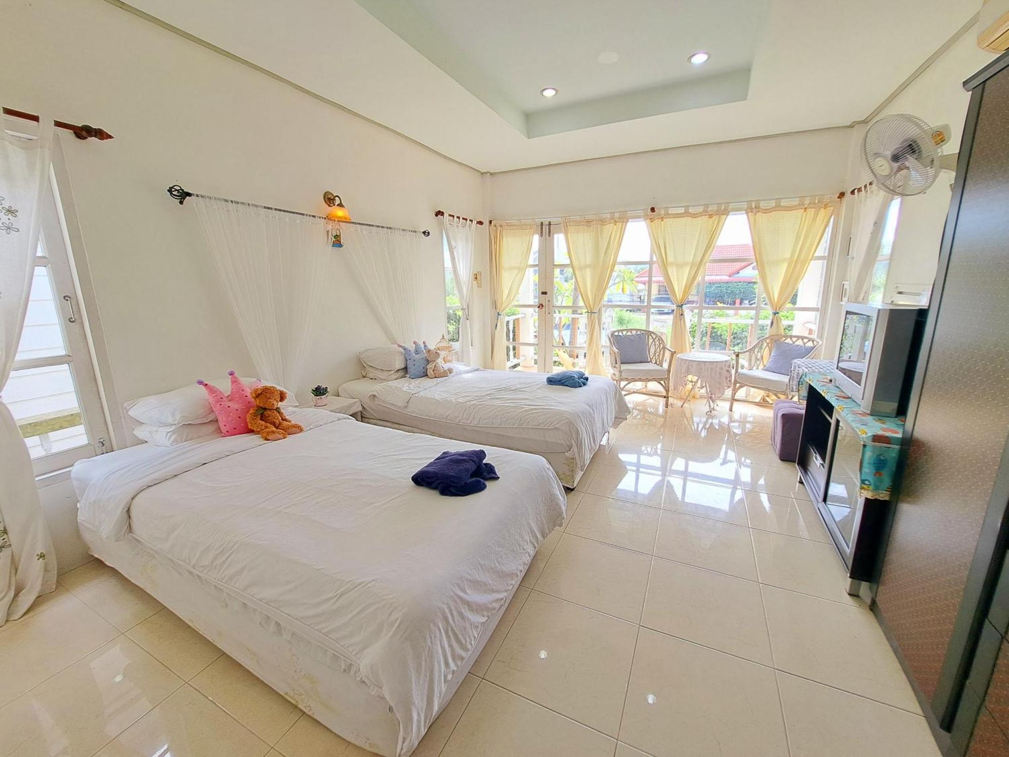 Prathana Garden Beach Resort Хуа Хин Екстериор снимка